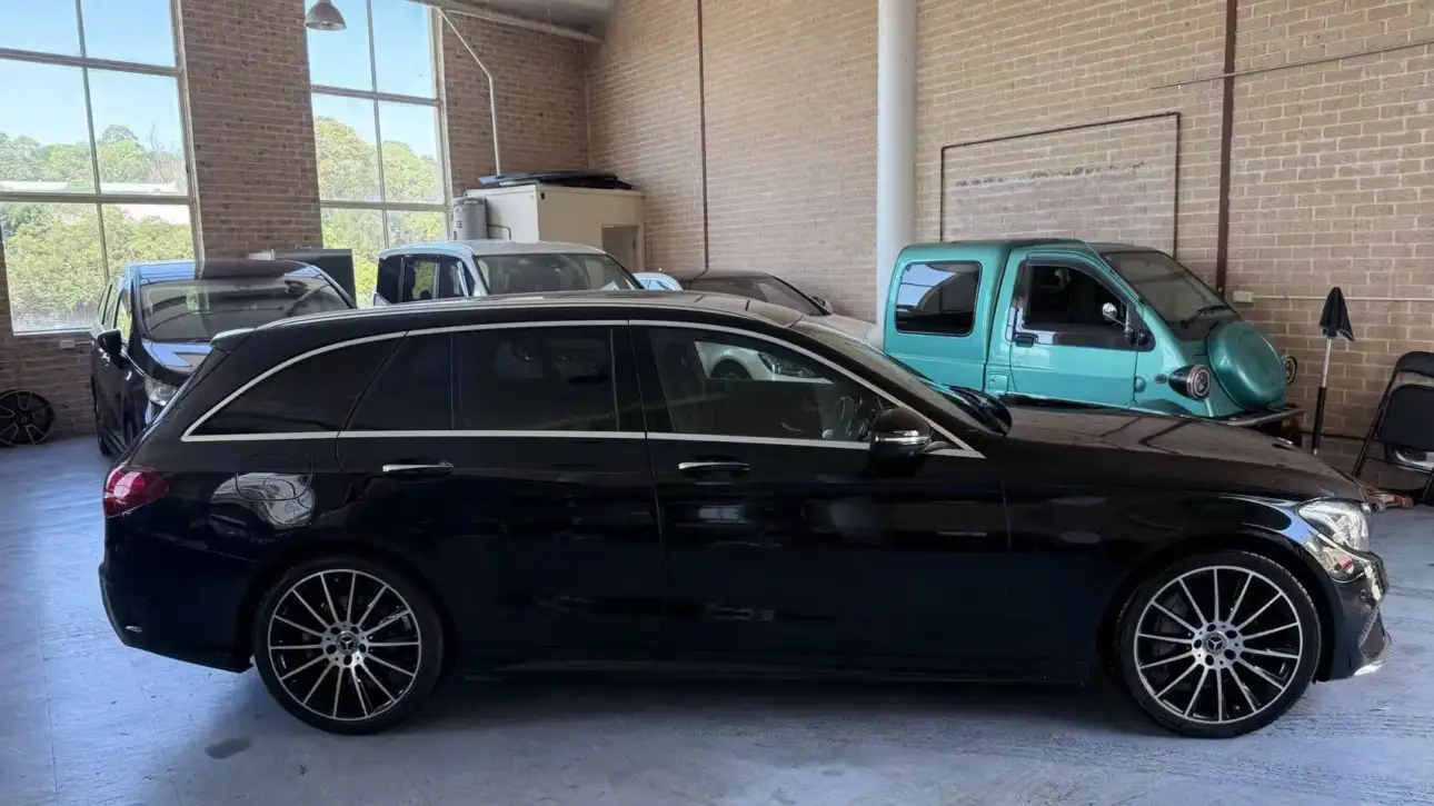 Second-hand classic Mercedes-Benz car